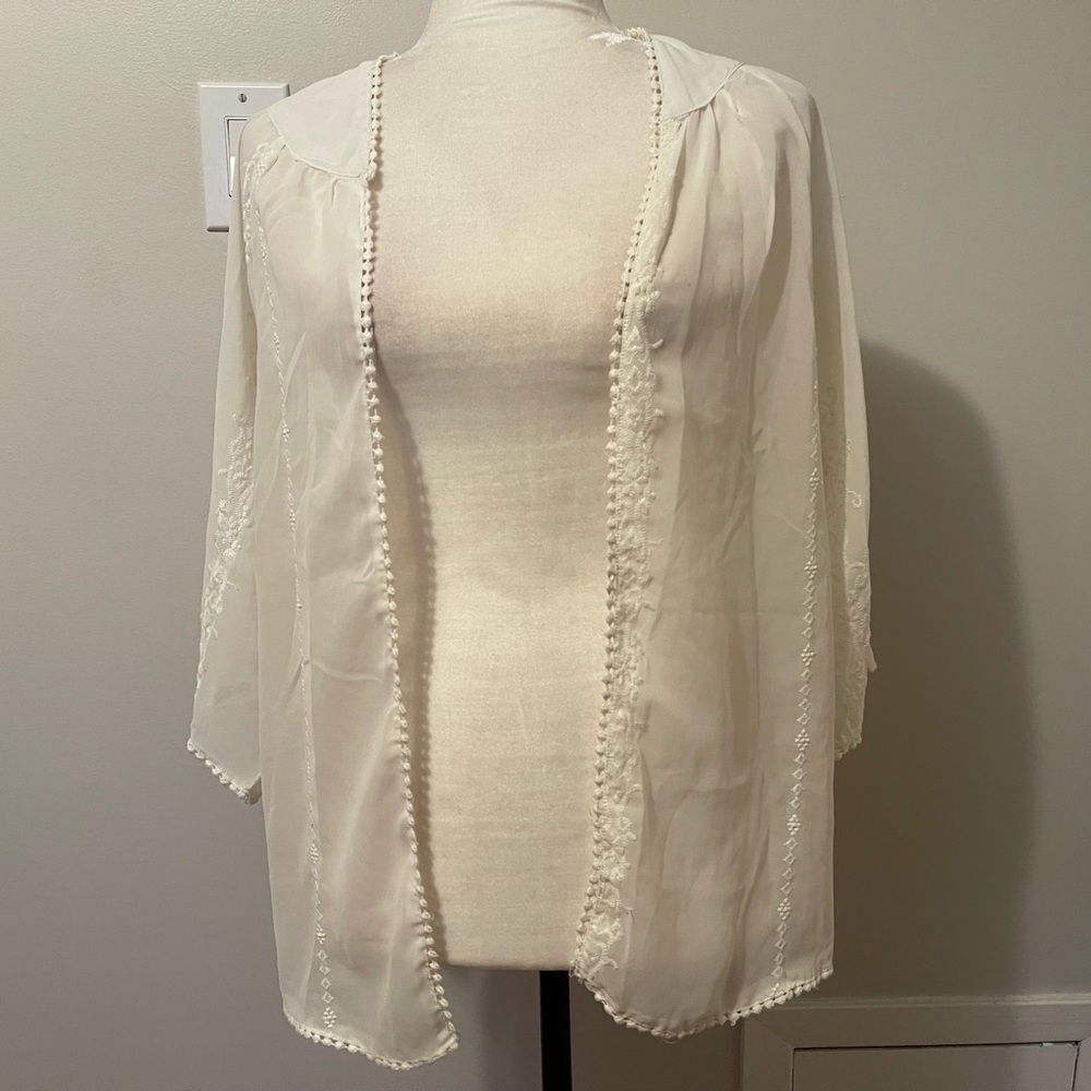 Fun & Flirt Voile Lace Cream Kimono - Picture 2 of 4